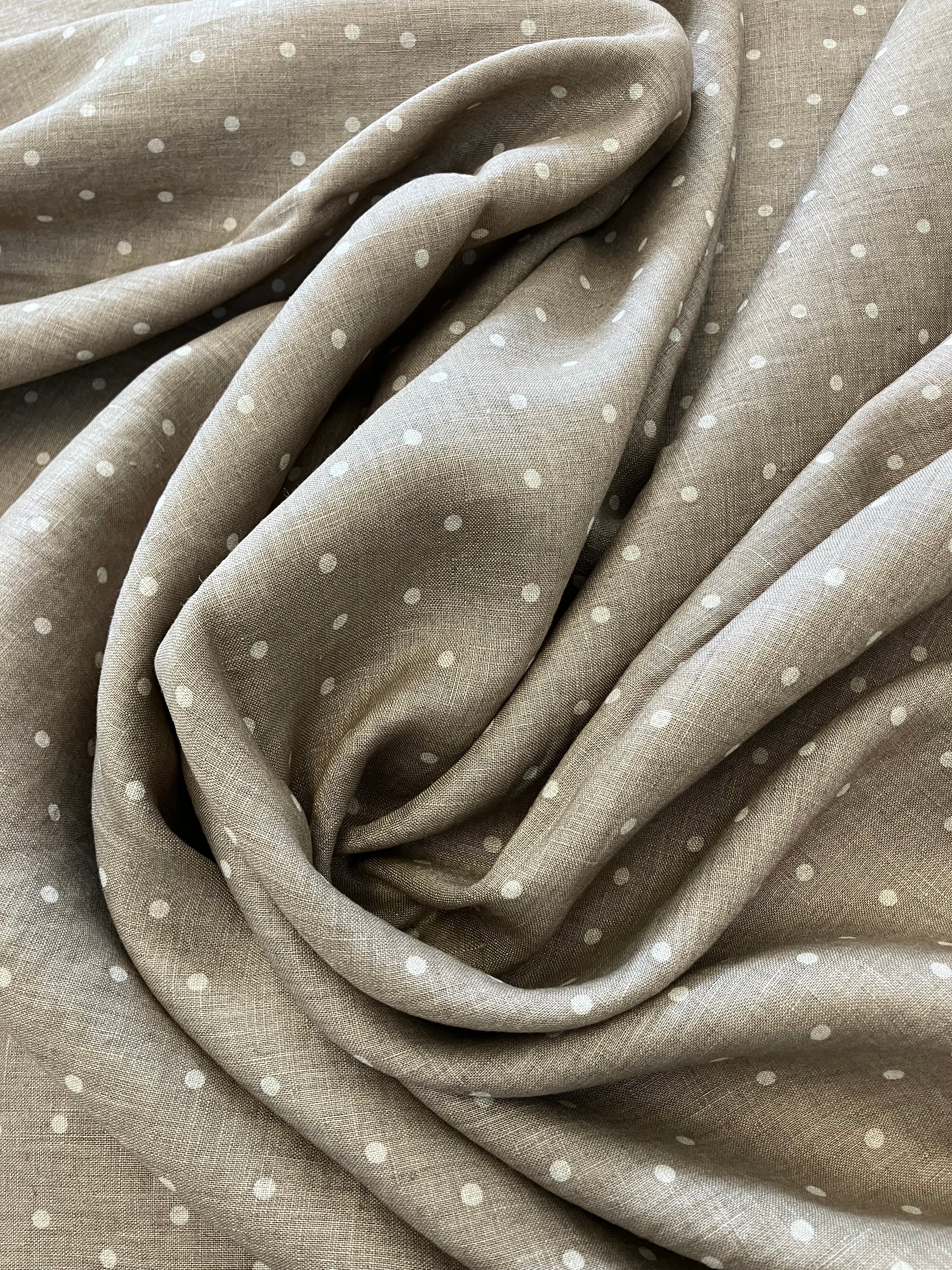 Linen 5mm dot pattern brown